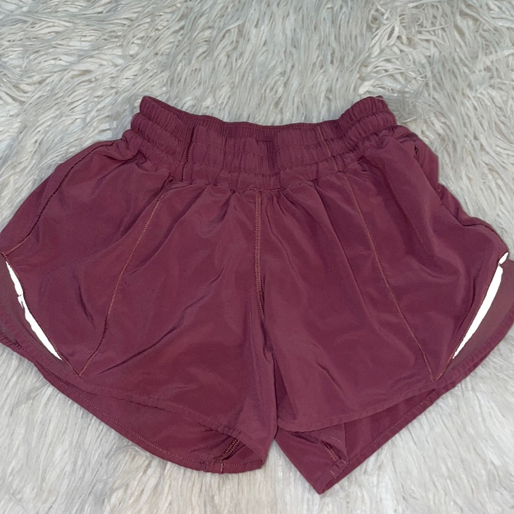lululemon mauve shorts